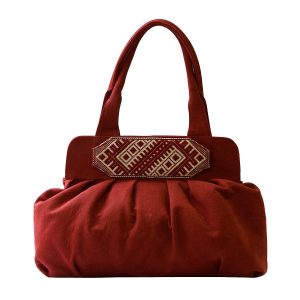 The "Latvia" leather handbag